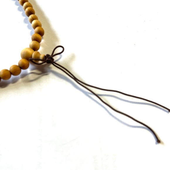 Sandalwood Necklace or Triple or Quadruple Layers Bead Bracelet Set of 2 pieces - Picture 6 of 6